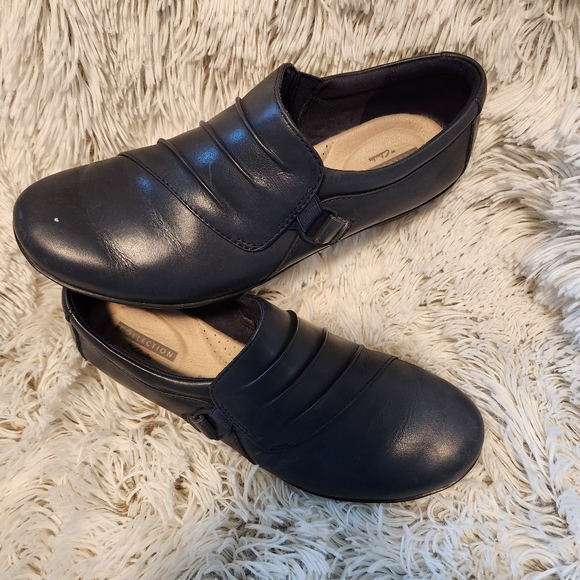 Clark's collection leather slip-ons, Size 6 - Picture 3 of 5